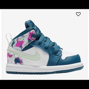 GIRLS AIR JORDAN AJ1 Mid